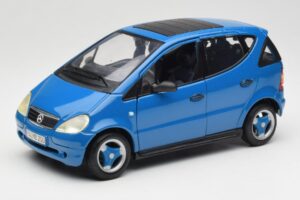 Mercedes A-Class W168 Világoskék Maisto 1:18 37800-M5 Fém