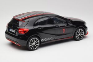 Mercedes A-Class W176 AMG Fekete Norev 1:18 183596 Fém – 3. kép a 8-ből