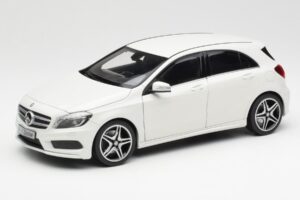Mercedes A-Class W176 Cirrus Fehér Norev 1:18 B66960126 Fém