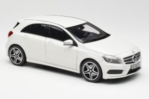 Mercedes A-Class W176 Cirrus Fehér Norev 1:18 B66960126 Fém – 6. kép a 8-ből