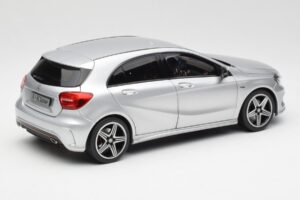 Mercedes A-Class W176 Polar Ezüst Norev 1:18 B66960139 Fém – 3. kép a 8-ből