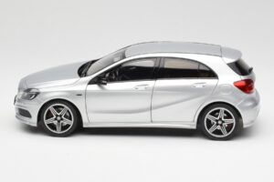 Mercedes A-Class W176 Polar Ezüst Norev 1:18 B66960139 Fém – 4. kép a 8-ből