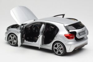 Mercedes A-Class W176 Polar Ezüst Norev 1:18 B66960139 Fém – 5. kép a 8-ből