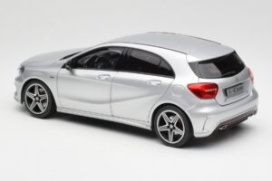 Mercedes A-Class W176 Polar Ezüst Norev 1:18 B66960139 Fém – 7. kép a 8-ből