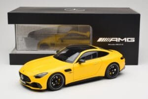 Mercedes AMG GT 43 C192 Turbo Sun Yellow NZG 1:18 B66960587 Fém – 8. kép a 8-ből