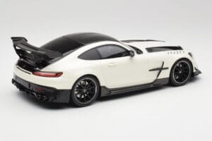 Mercedes AMG GT C190 Black Series Designo Diamond Fehér Metallic Minichamps 1:18 155032022 Fém – 2. kép a 6-ből