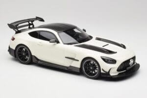 Mercedes AMG GT C190 Black Series Designo Diamond Fehér Metallic Minichamps 1:18 155032022 Fém – 4. kép a 6-ből