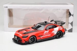 Mercedes AMG GT Black Series F1 Safety Car 2022 Minichamps 1:18 153032093 Fém – 6. kép a 6-ből