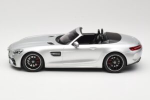 Mercedes AMG GT C Roadster R190 Ezüst Norev 1:18 183453 Fém – 3. kép a 6-ből