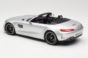 Mercedes AMG GT C Roadster R190 Ezüst Norev 1:18 183453 Fém – 5. kép a 6-ből