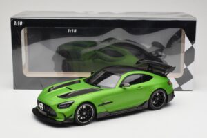 Mercedes AMG GT C190 Black Series Green Hell Magno Minichamps 1:18 155032020 Fém – 6. kép a 6-ből