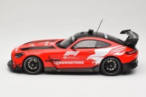 Mercedes AMG GT C190 Black Series Safety Car F1 2022 Minichamps 1:18 155032090 Fém – 3. kép a 6-ből