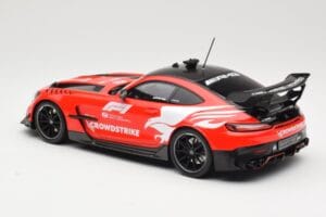 Mercedes AMG GT C190 Black Series Safety Car F1 2022 Minichamps 1:18 155032090 Fém – 5. kép a 6-ből