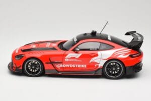 Mercedes AMG GT C190 Black Series Safety Car F1 2024 Minichamps 1:18 110032090 Fém – 4. kép a 8-ből