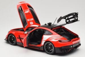 Mercedes AMG GT C190 Black Series Safety Car F1 2024 Minichamps 1:18 110032090 Fém – 5. kép a 8-ből