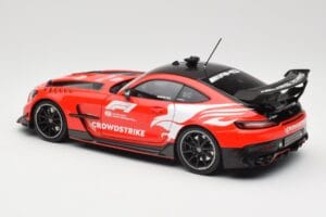 Mercedes AMG GT C190 Black Series Safety Car F1 2024 Minichamps 1:18 110032090 Fém – 7. kép a 8-ből