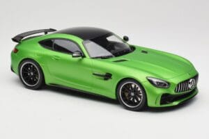 Mercedes AMG GT R C190 Matt Zöld Minichamps 1:18 155036020 Fém – 4. kép a 6-ből