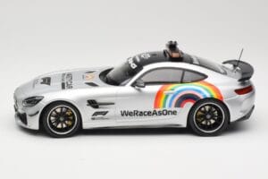 Mercedes AMG GT R C190 Safety Car F1 2020 Minichamps 1:18 155036092 Fém – 3. kép a 6-ből