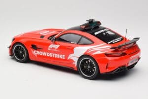 Mercedes AMG GT R C190 Safety Car F1 2021 Minichamps 1:18 155036095 Fém – 5. kép a 6-ből