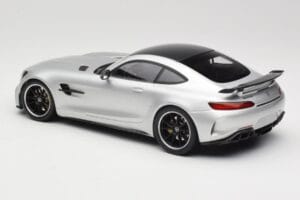 Mercedes AMG GT R C190 Ezüst Minichamps 1:18 155036025 Fém – 5. kép a 6-ből