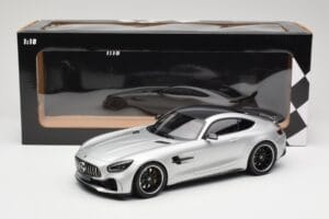Mercedes AMG GT R C190 Ezüst Minichamps 1:18 155036025 Fém – 6. kép a 6-ből