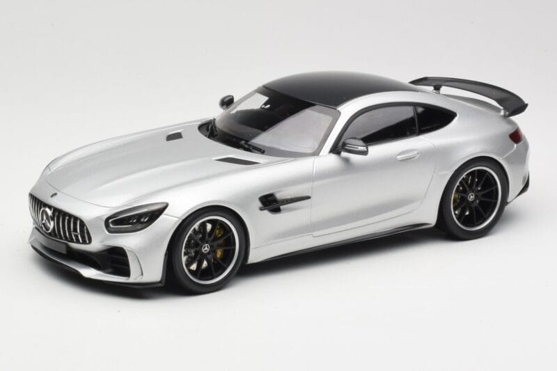 Mercedes AMG GT R C190 Ezüst Minichamps 1:18 155036025 Fém