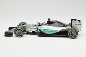 Mercedes AMG Petronas W06 Hybrid #44 L. Hamilton F1 World Champion 2015 Minichamps 1:18 186150044 Fém – 3. kép a 6-ből
