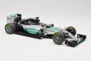 Mercedes AMG Petronas W06 Hybrid #44 L. Hamilton F1 World Champion 2015 Minichamps 1:18 186150044 Fém – 4. kép a 6-ből