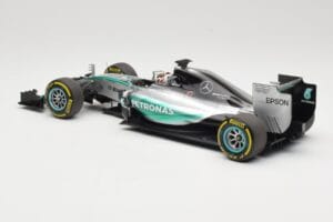Mercedes AMG Petronas W06 Hybrid #44 L. Hamilton F1 World Champion 2015 Minichamps 1:18 186150044 Fém – 5. kép a 6-ből