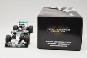 Mercedes AMG Petronas W06 Hybrid #44 L. Hamilton F1 World Champion 2015 Minichamps 1:18 186150044 Fém – 6. kép a 6-ből