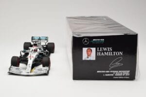 Mercedes AMG Petronas W10 #44 L. Hamilton Winner German GP 2019 Minichamps 1:18 110191144 Fém – 6. kép a 6-ből