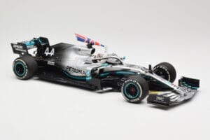 Mercedes AMG Petronas W10 #44 L. Hamilton Winner British GP 2019 Minichamps 1:18 110191044 Fém – 4. kép a 6-ből