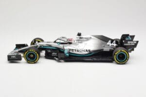 Mercedes AMG Petronas W10 #44 L. Hamilton Winner Chinese GP 2019 Minichamps 1:18 110190344 Fém – 3. kép a 6-ből