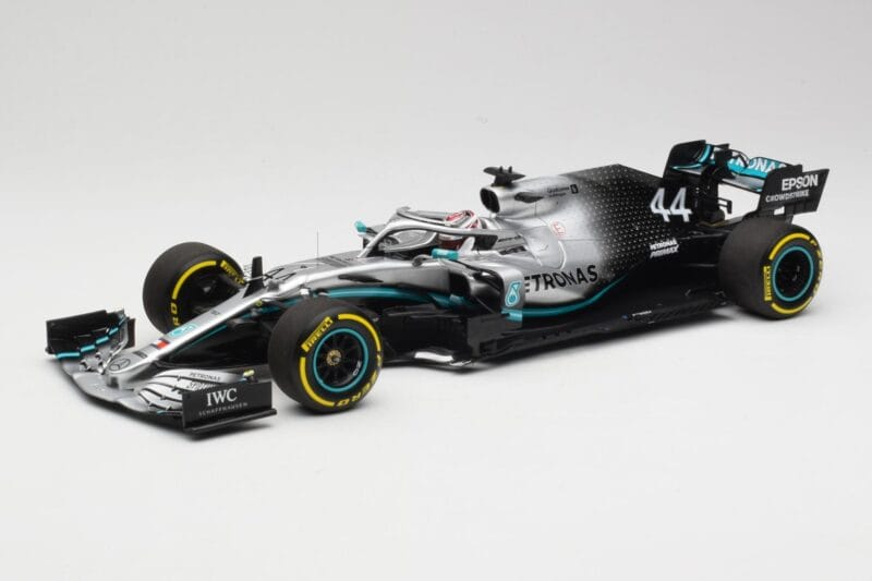 Mercedes AMG Petronas W10 #44 L. Hamilton F1 World Champion 2019 Minichamps 1:18 110190044 Fém