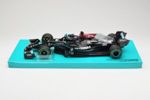 Mercedes AMG Petronas W12 E Performance #44 L. Hamilton Russian GP 2021 Minichamps 1:18 113211544 Fém