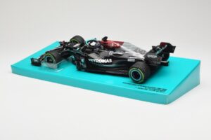 Mercedes AMG Petronas W12 E Performance #44 L. Hamilton Russian GP 2021 Minichamps 1:18 113211544 Fém – 5. kép a 6-ből