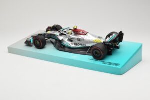 Mercedes AMG Petronas W13 E Performance #44 L. Hamilton 2022 Minichamps 1:18 113220044 Fém – 5. kép a 6-ből