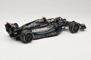 Mercedes AMG Petronas W14 E Performance #44 L. Hamilton Bahrain GP 2023 Minichamps 1:18 110230144 Fém – 2. kép a 6-ből