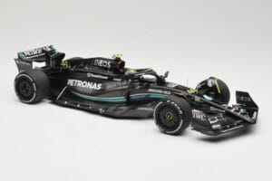 Mercedes AMG Petronas W14 E Performance #44 L. Hamilton Bahrain GP 2023 Minichamps 1:18 110230144 Fém – 4. kép a 6-ből