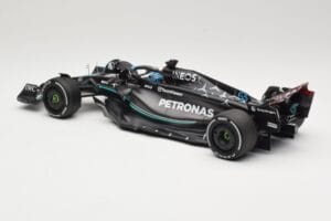 Mercedes AMG Petronas W14 E Performance #63 G. Russell Australian GP 2023 Minichamps 1:18 110230363 Fém – 5. kép a 6-ből