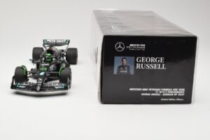 Mercedes AMG Petronas W14 E Performance #63 G. Russell Bahrain GP 2023 Minichamps 1:18 110230163 Fém – 6. kép a 6-ből