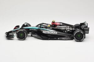 Mercedes AMG Petronas W15 E Performance #44 L. Hamilton 2024 Minichamps 1:18 110240144 Fém – 5. kép a 6-ből