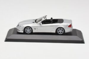 Mercedes AMG SL63 R230 Ezüst Minichamps 1:43 B66960018-R Fém