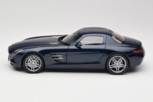 Mercedes SLS AMG C197 Blue Metallic Minichamps 1:18 180039021 Fém – 4. kép a 8-ből