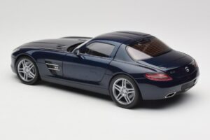 Mercedes SLS AMG C197 Blue Metallic Minichamps 1:18 180039021 Fém – 7. kép a 8-ből