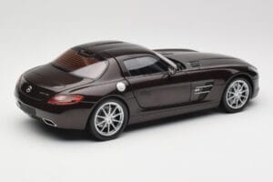 Mercedes AMG SLS C197 Brown Metallic Minichamps 1:18 100039028 Fém – 3. kép a 8-ből