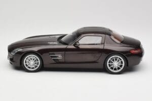 Mercedes AMG SLS C197 Brown Metallic Minichamps 1:18 100039028 Fém – 4. kép a 8-ből
