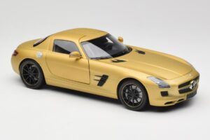 Mercedes AMG SLS C197 Arany Minichamps 1:18 100039024 Fém – 6. kép a 8-ből