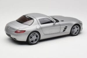Mercedes AMG SLS C197 Grey Metallic Minichamps 1:18 100039025 Fém – 3. kép a 8-ből