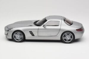 Mercedes AMG SLS C197 Grey Metallic Minichamps 1:18 100039025 Fém – 4. kép a 8-ből